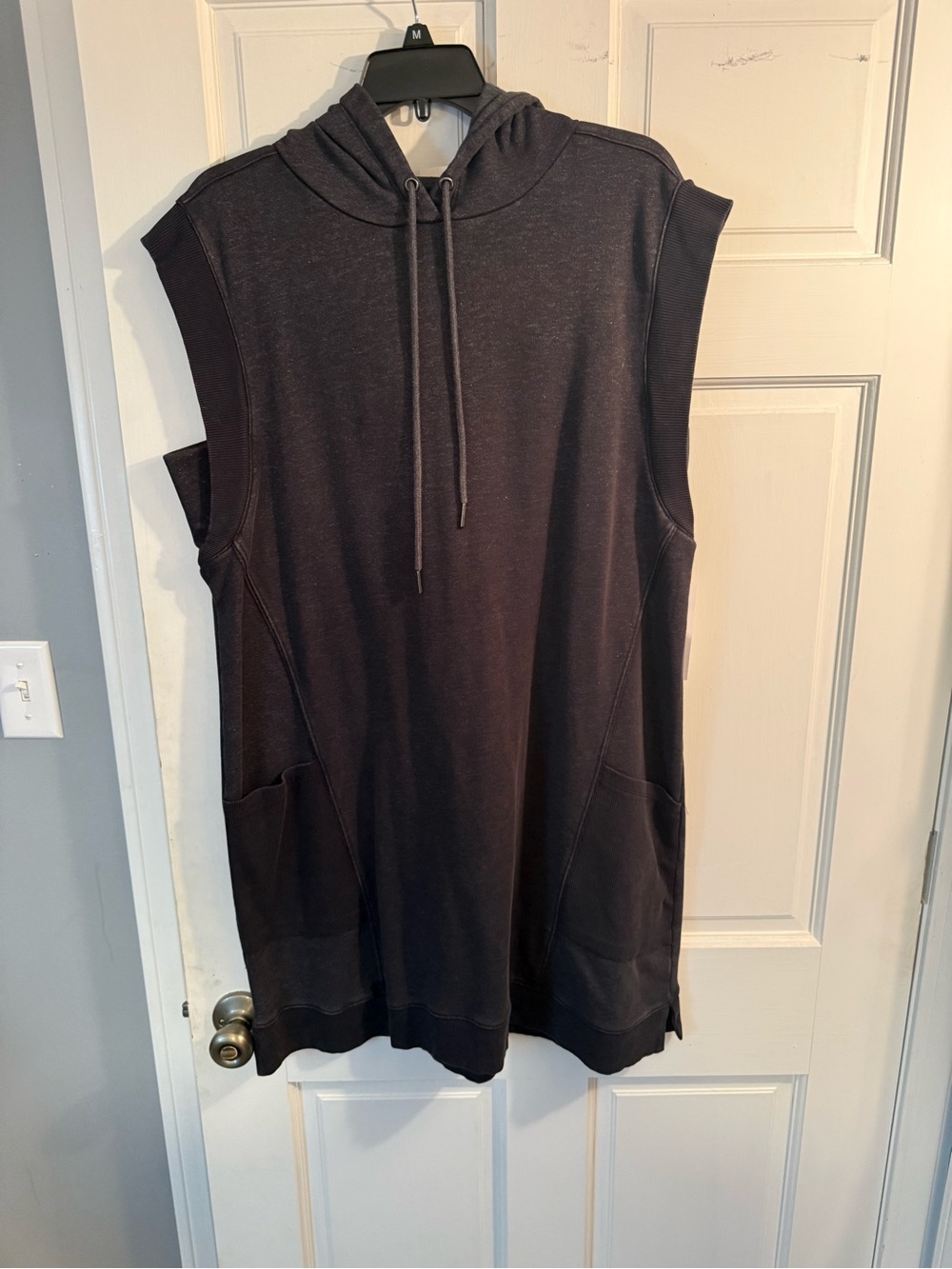 Evereve Sleeveless Hooded Dress- Charcoal